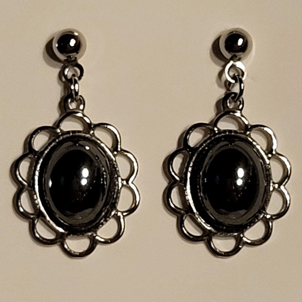 Elegant Vintage Silvertone Hemitite Earrings